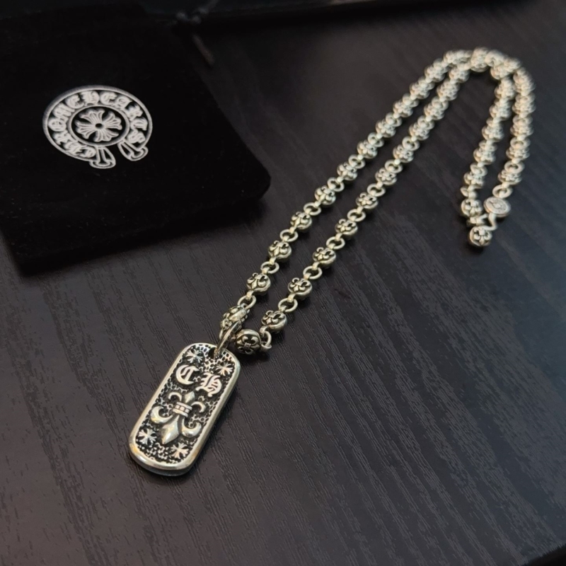 Ch*0me He**ts necklaces